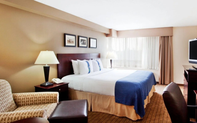 Holiday Inn Atlanta-Gas South Arena Area by IHG