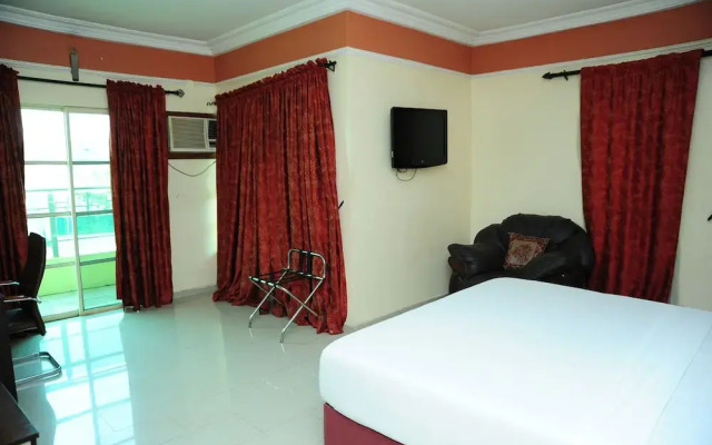 Richton Hotel & Suites