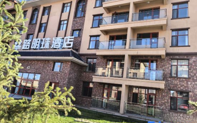 Bole Silk Road Pearl Hotel (Sailimu Lake Scenic Area)