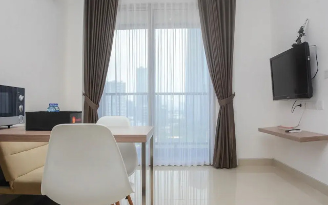 Modern 1BR at Ciputra World 2 Apartment