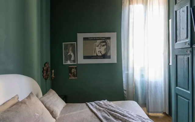 Artistic Flat W/wooden Beams, Porta Venezia