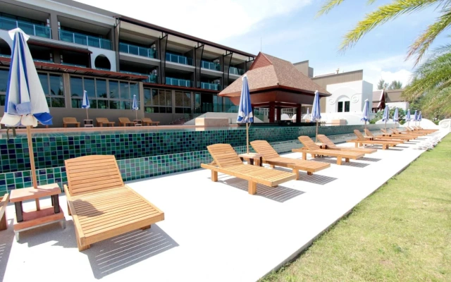 Курортный отель Maikhao Palm Beach