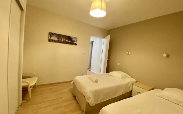 Adishatz Motel