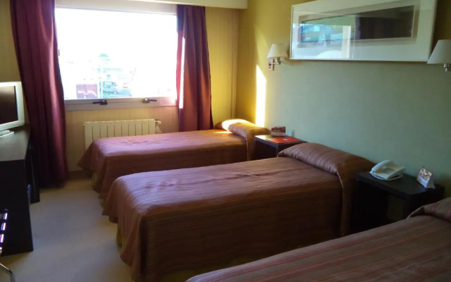 Hotel Mil 810
