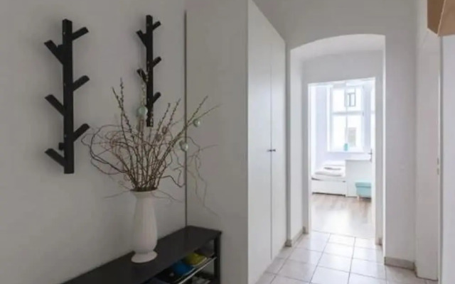 Modern Apartment in Vienna With Library