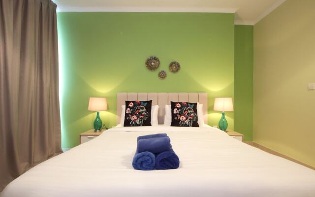 Отель New Arabian Holiday Homes - Residence 5 вид на фасад