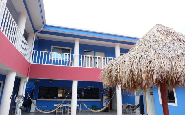 Hostal Monte Cristi in Masaya, Nicaragua from 147$, photos, reviews - zenhotels.com hotel front
