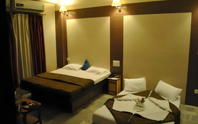 Hotel Golden Deluxe