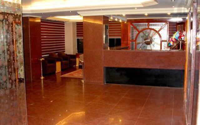 Green Hotel интерьер отеля
