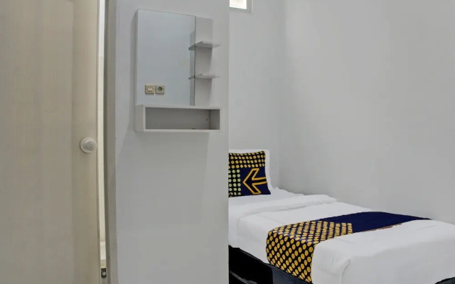 OYO Life 92509 Maulana Guest House Simpur