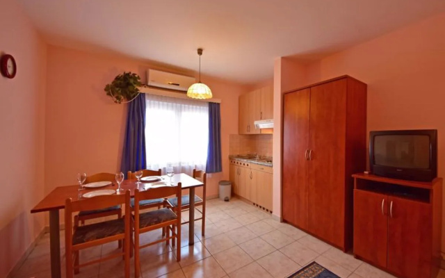 Apartment Delfin Karlobag