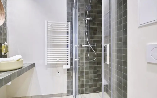 Modern 2 Bedrooms Apartment Le Marais/ Beaubourg