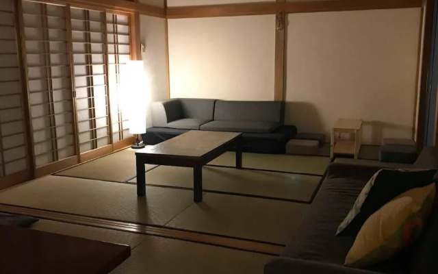 Guesthouse-Lahar- Hostel