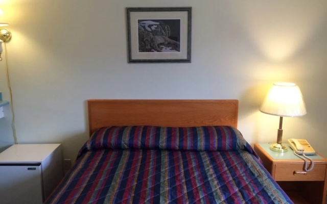 Selkirk Inn