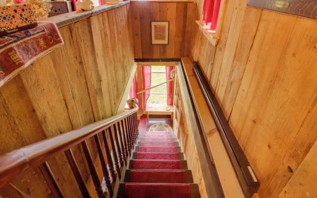Cozy 1930s-style Waterfront Maine Cabin w/ Dock!