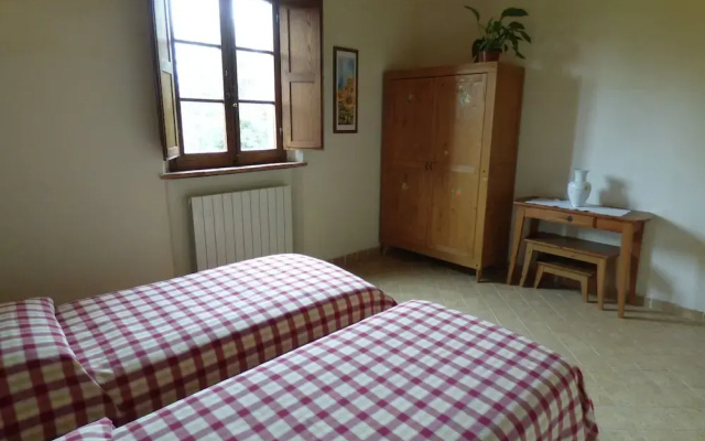 Farmhouse in Tuscany Near Siena & Hot Springs