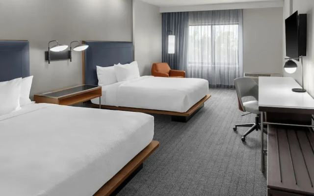 Courtyard By Marriott Sherman