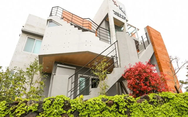 Jeju Gaonnuri Guest House
