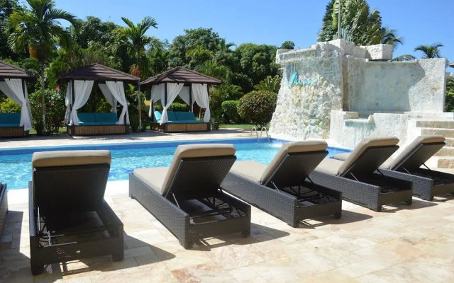 The Oasis Resort - All Inclusive