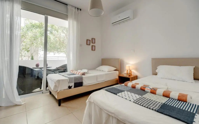 SunnyVillas: 2BR Mythical Apt*Swimming Pool*AK04