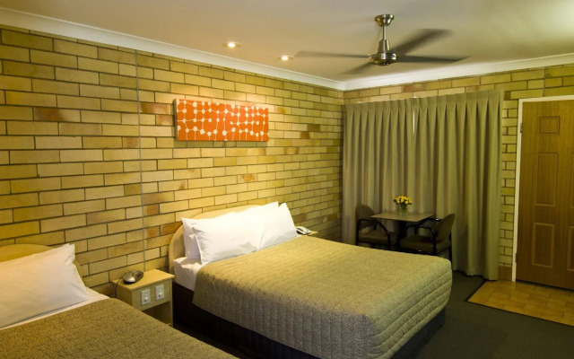 Starlight Motor Inn