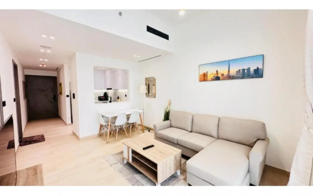 OYO 1292 Home Fully Furnished 1bed Apt @JVC
