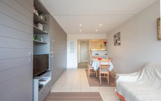 Studio in Duinbergen With Sea Views