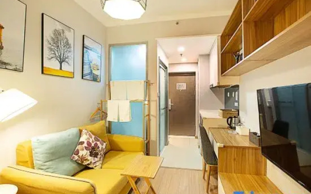Xiangyu Light Homestay (Zhengzhou East Railway Station)