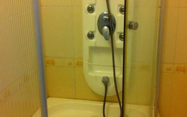 Lucky Hotel