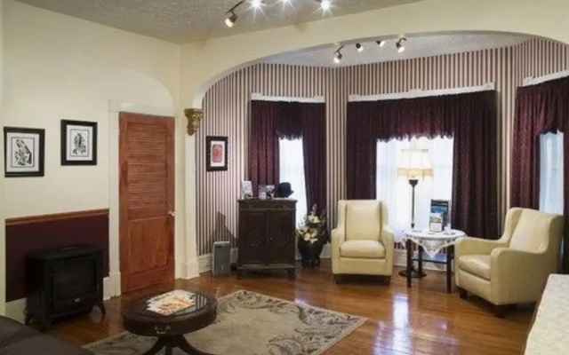 The Magnolia House Inn
