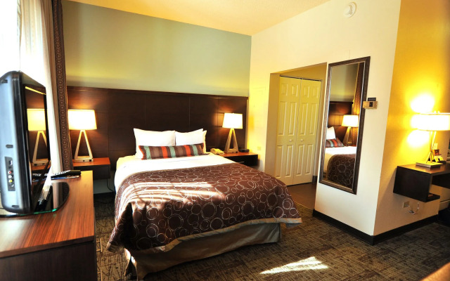 Staybridge Suites Chicago-Oakbrook Terrace by IHG