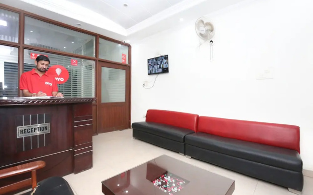 OYO 10832 Hotel JB 2