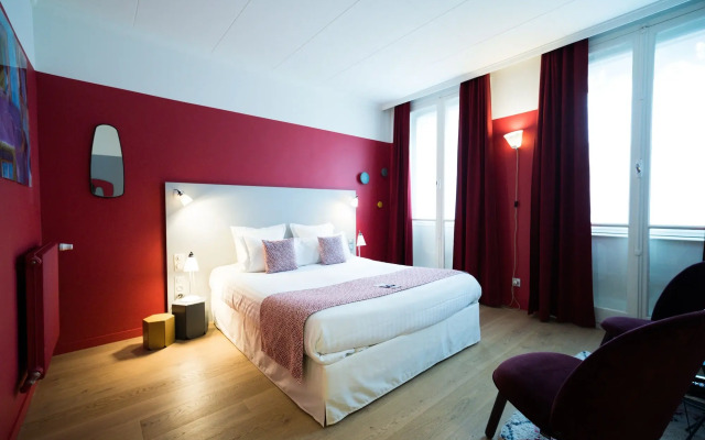 Globe et Cecil Hôtel