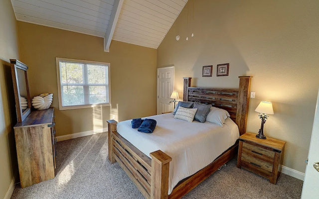 Raven Beach House