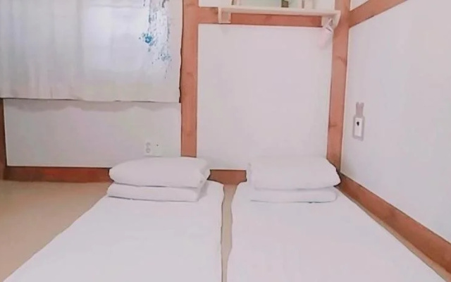 Yujeong Hanok Guesthouse