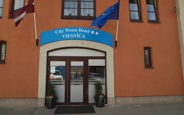 City Westa Hotel вид на фасад