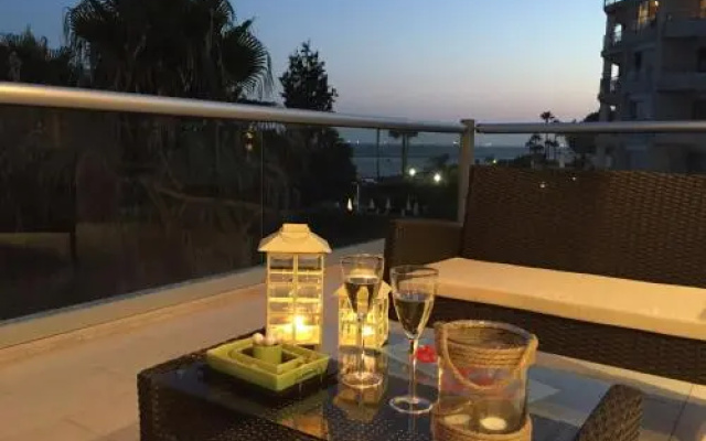 River 201 On The Beach Apartment