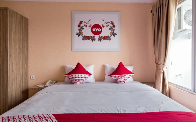 Skyview Setiabudi Premium by OYO Rooms