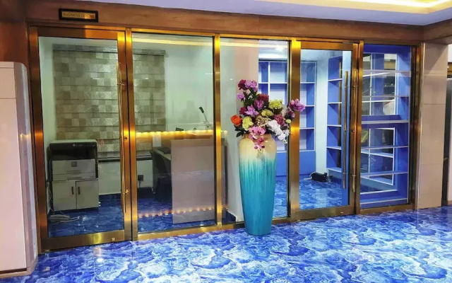 Royal Continental Hotels and Apartment