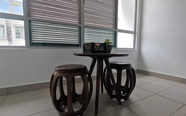 Mount Austin WIFI NETFLIX @HAUZ CINTA