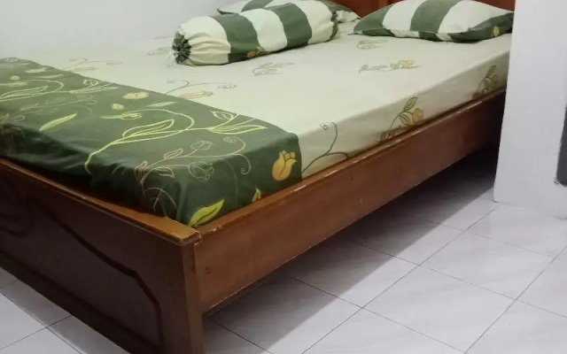 Express O 91597 Sharie Homestay Syariah