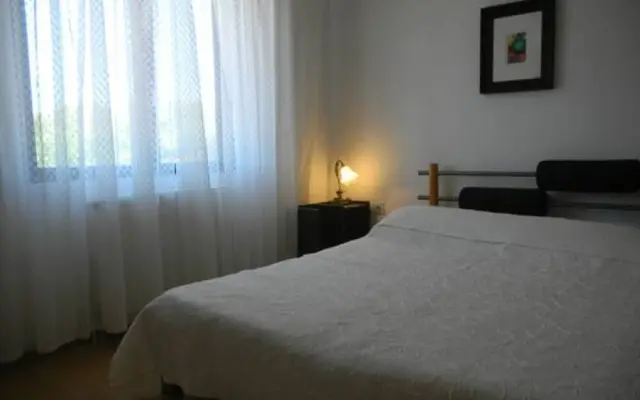 Sunny Hill Apartments