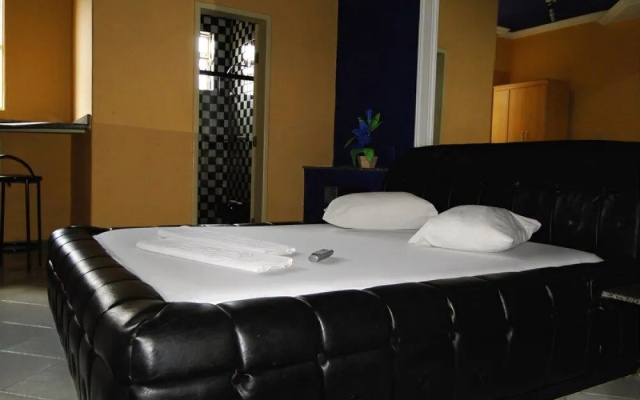 Valley Hills Hotel