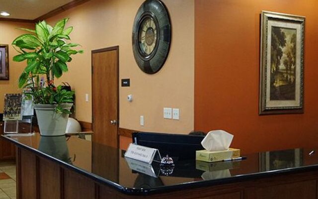 Hometown Inn & Suites