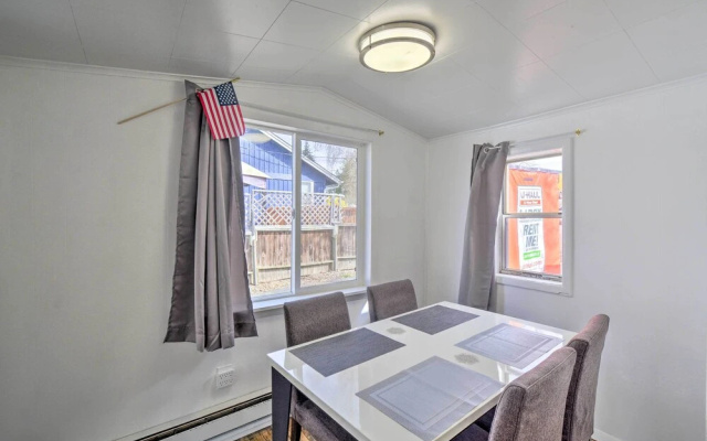 Inviting Bremerton Home Near Hiking & History