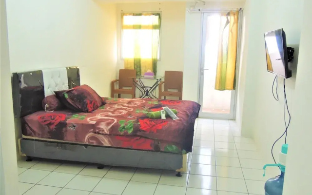 Reva Room on Gunung Putri Square Apartment