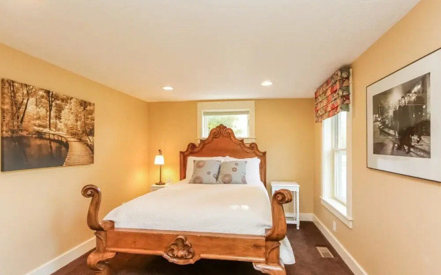 Nightingale - Two Bedroom Apartment, Sleeps 4