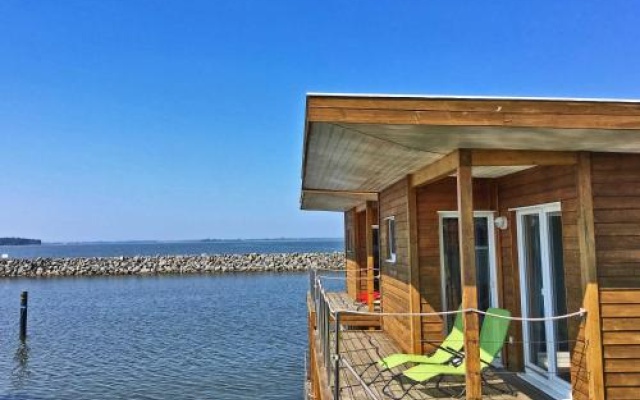 FLOATING HOUSES Classic _ _Schwimm