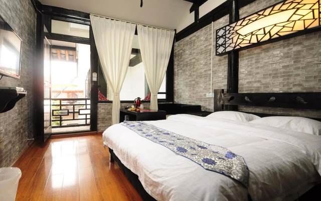 Warm Flowers Guesthouse
