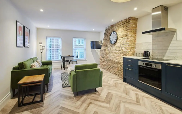 Host Stay Sea Salt Apartment